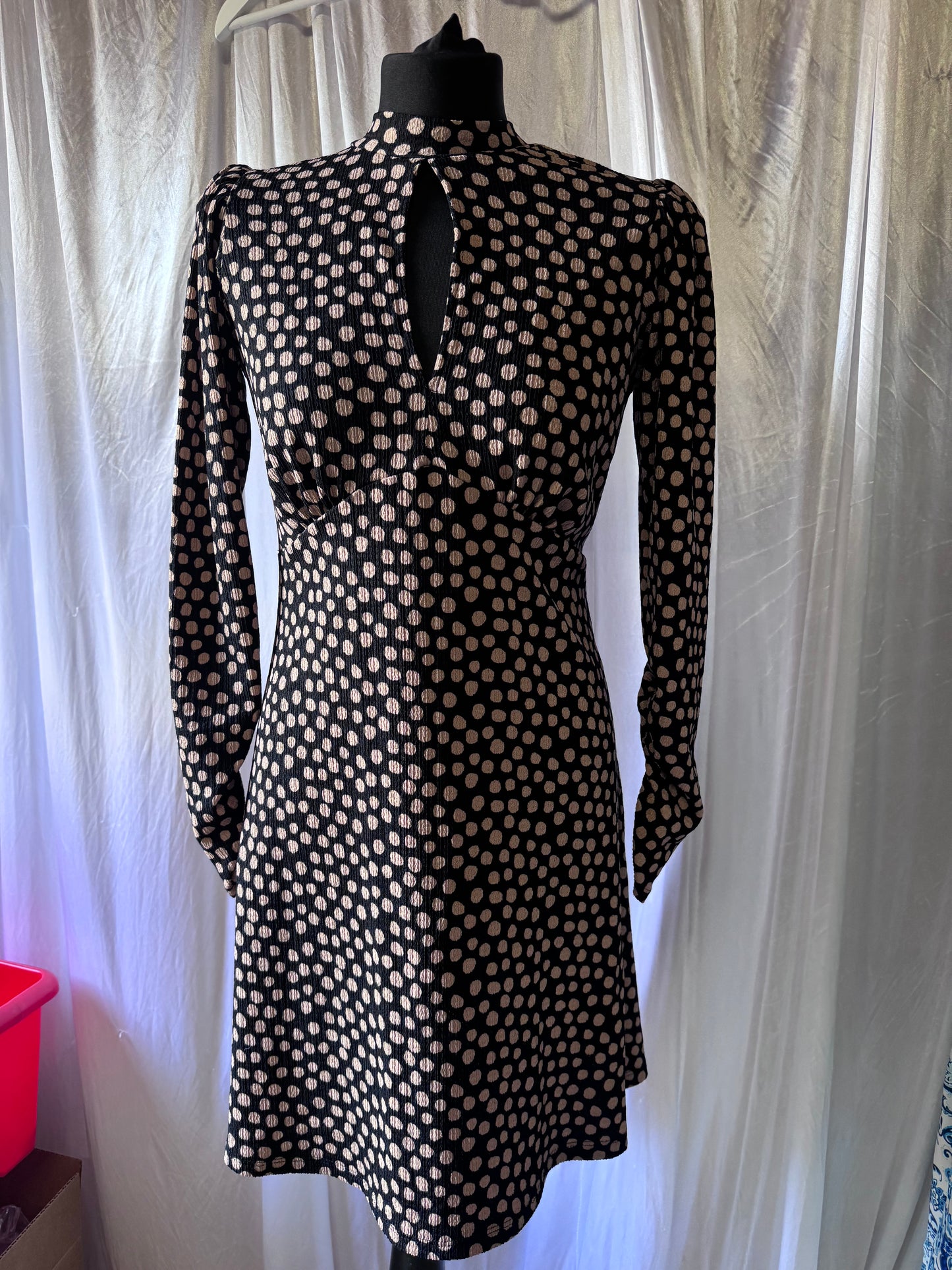 New Look Black & Beige Polka Dot Keyhole Mini Dress – Size 10