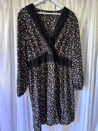 SHEIN Black Ditsy Floral Lace Trim Dress – Size 3XL