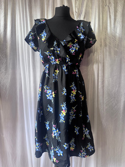 New Look Maternity Black Floral Ruffle Dress – Size 10